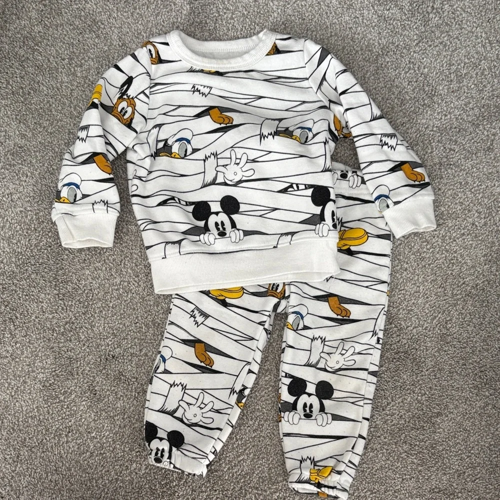 Disney Mickey Mouse Mummy & Friends 2 Pc Fleece Halloween Top & Pant Set - Picture 1 of 4